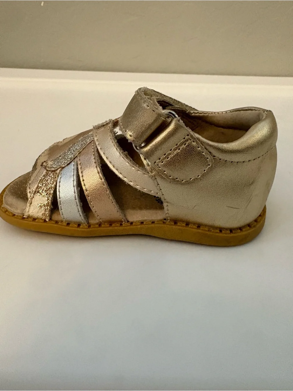 Livie & Luca metallic gold silver unicorn sandals PLAY size 4